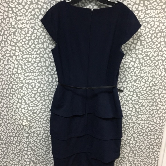 Calvin Klein Dress (no belt) - Picture 3 of 5